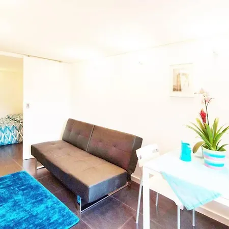 Windmill Blue - For 2 In The Heart Of The City דירה ליסבון